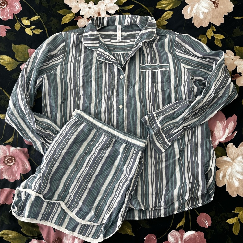 Gilligan & O'Malley Green and White Striped Pajama Set